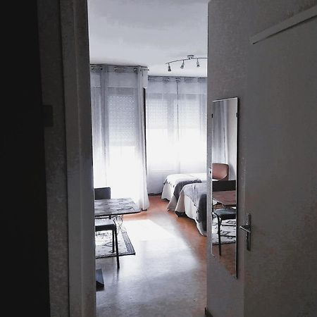 Paisible Studio Avec Agreable Loggia 2 Mn Du Centre Leilighet Aix-les-Bains Eksteriør bilde