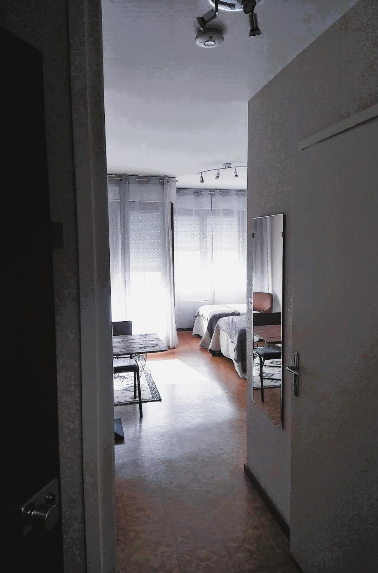 Paisible Studio Avec Agreable Loggia 2 Mn Du Centre Leilighet Aix-les-Bains Eksteriør bilde