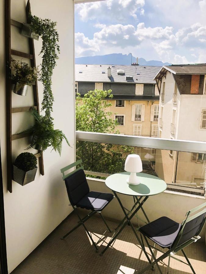 Paisible Studio Avec Agreable Loggia 2 Mn Du Centre Leilighet Aix-les-Bains Eksteriør bilde