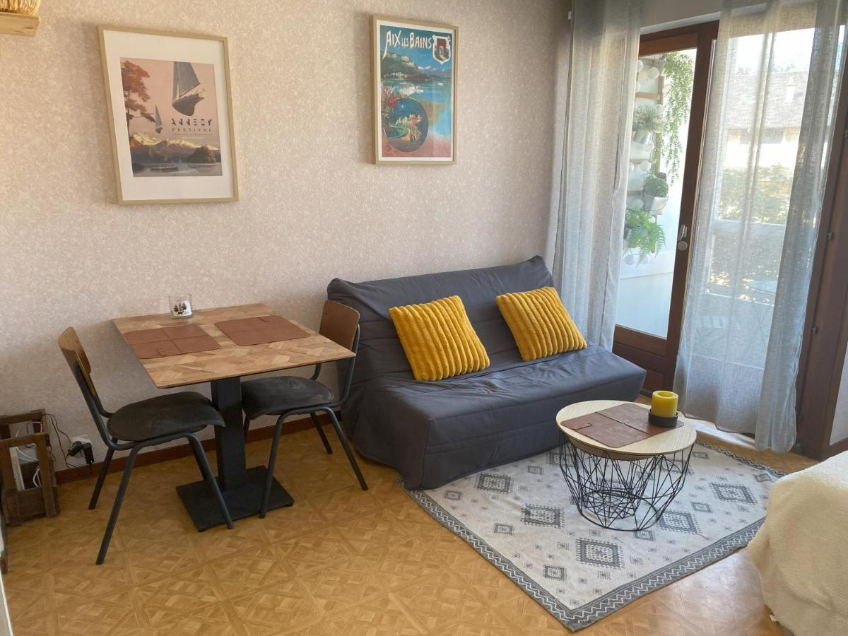 Paisible Studio Avec Agreable Loggia 2 Mn Du Centre Leilighet Aix-les-Bains Eksteriør bilde